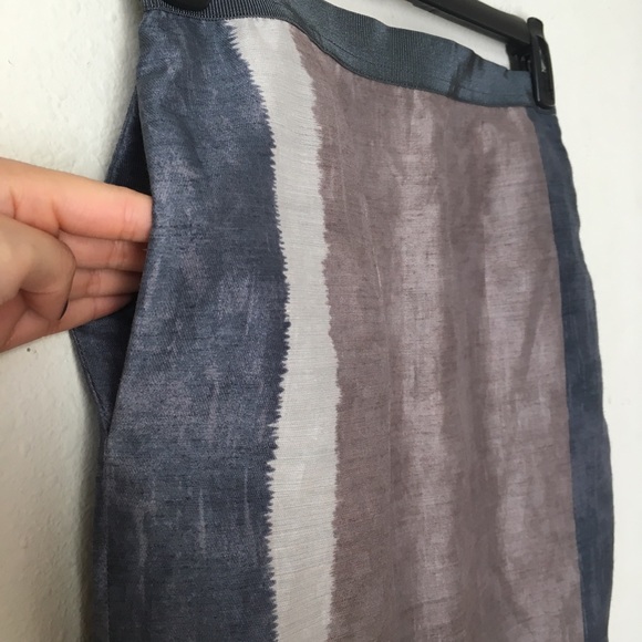 LOFT Skirt With Pockets - Picture 2 of 8